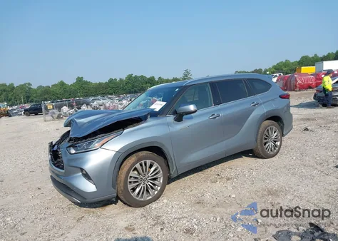 2021 Toyota Highlander Hybrid Platinum z USA, uszkodzony, nr VIN 5TDFARAHXMS011591
